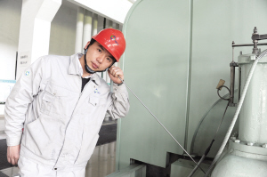 環(huán)保處理垃圾的“魔術師”周利峰多年來主持、參與完成技改項目50多項，為公司獲利超百萬元