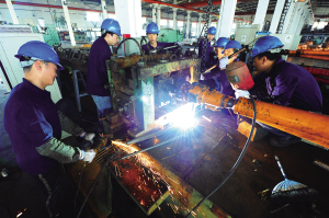 身邊的楷模愛創(chuàng)新——走近勞動模范群體