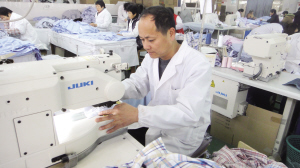 創(chuàng)新發(fā)明獲7項國家專利 14年來，徐永秋從一名普通的機修工成長為公司的技術骨干，在工作中不斷推進技術革新