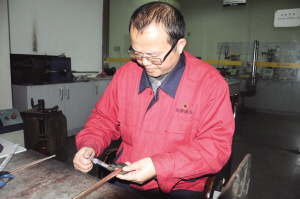 扎在實(shí)驗室研發(fā)銅合金精品  朱國俊是科班出身，在他和他的團(tuán)隊努力下，公司產(chǎn)品占據(jù)越來越多的市場份額