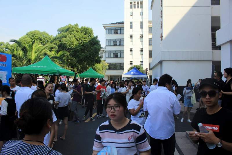 熱！——太倉市2017夏季招聘會(huì)酷暑中圓滿落幕