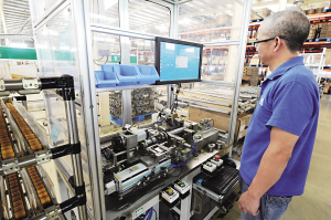 廖東民心中始終有個(gè)“造車(chē)夢(mèng)”