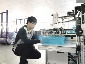 95后小伙自主設(shè)計“機器人”