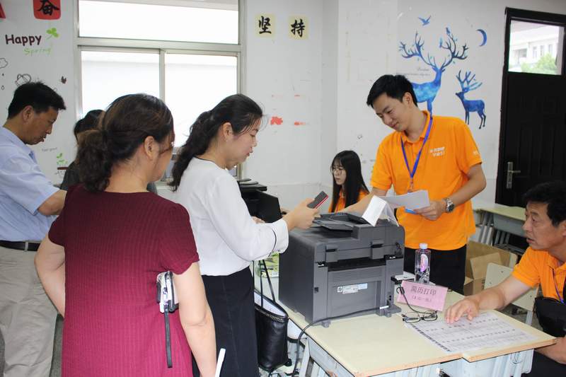 天公作美，2018太倉夏季畢業(yè)生招聘會圓滿落幕，網(wǎng)上專場繼續(xù)