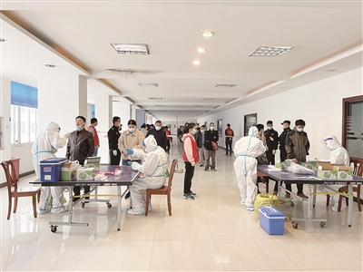 防疫生產(chǎn)“兩不誤”工業(yè)企業(yè)開足馬力趕進度