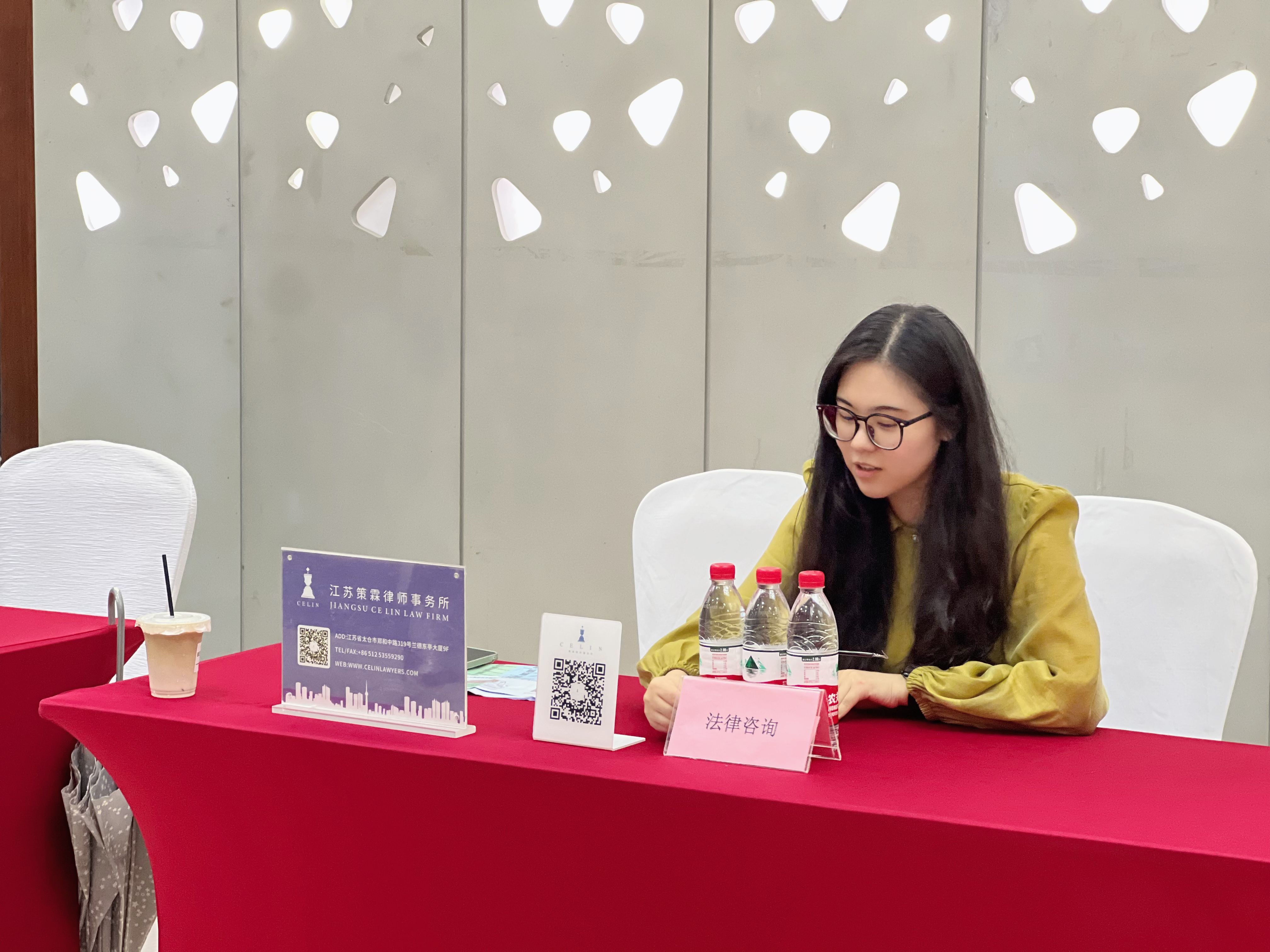 2024太倉夏季畢業(yè)生招聘會(huì)圓滿落幕：風(fēng)雨無阻，共筑就業(yè)橋梁