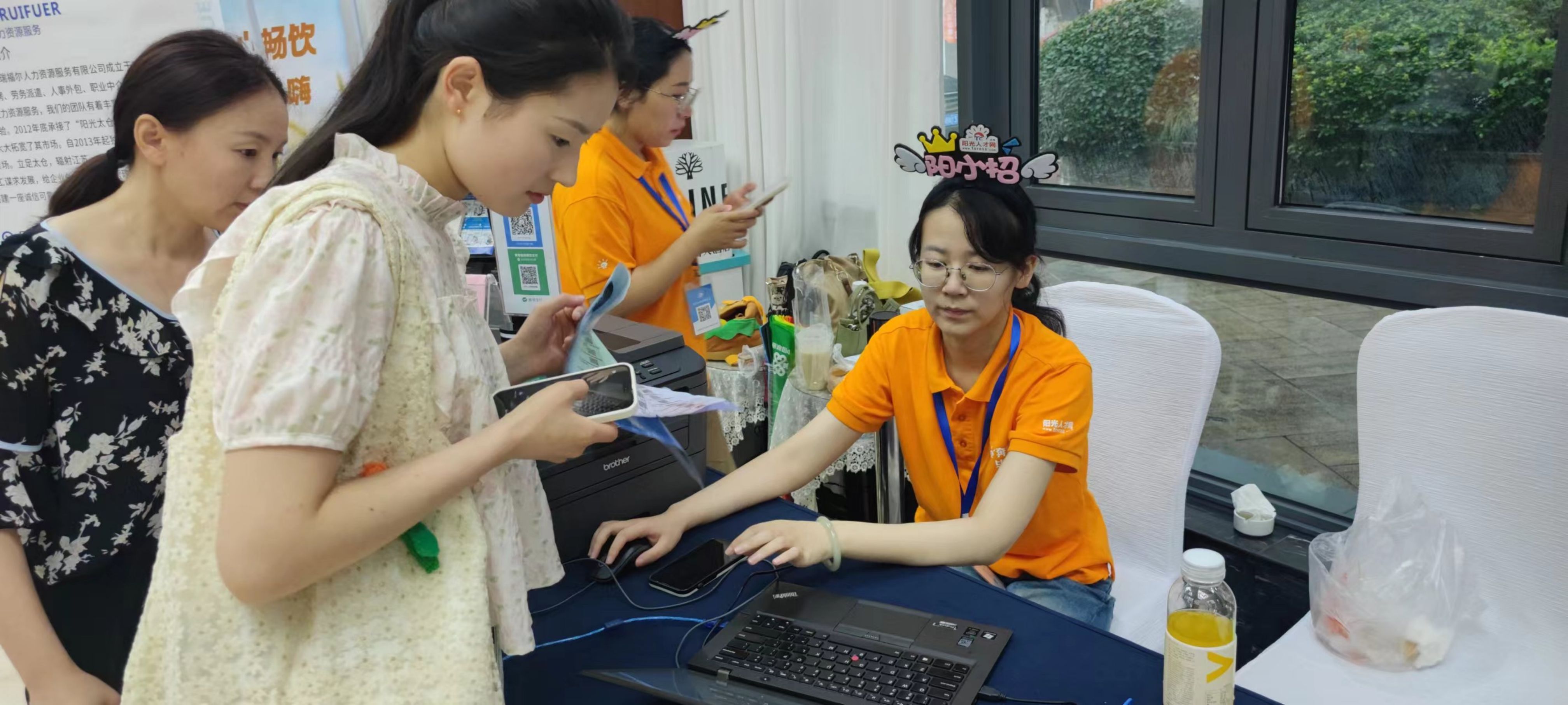 2024太倉夏季畢業(yè)生招聘會(huì)圓滿落幕：風(fēng)雨無阻，共筑就業(yè)橋梁